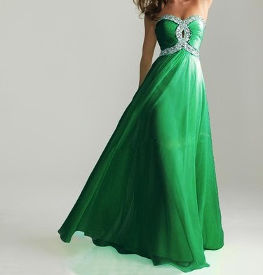 Robe cocktail vert emeraude