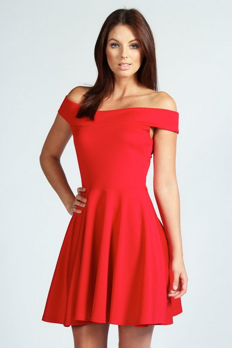 Robe rouge patineuse