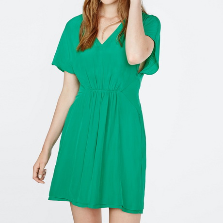 Robe verte fluide