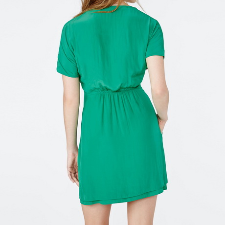 Robe verte fluide