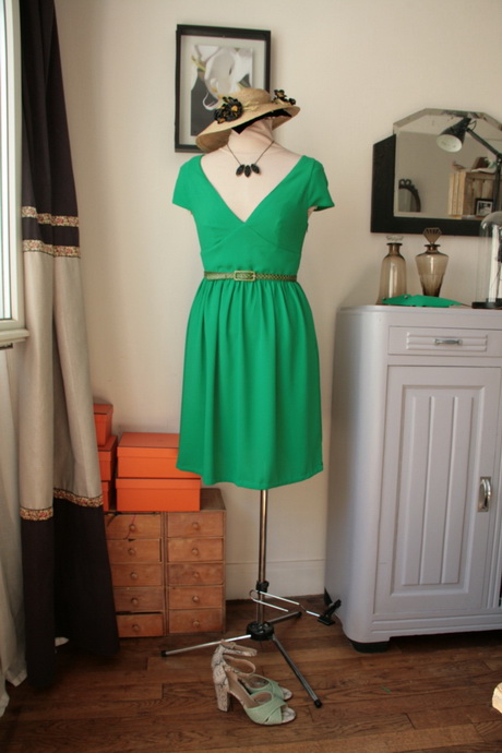 Robe verte fluide