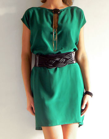 Robe verte fluide