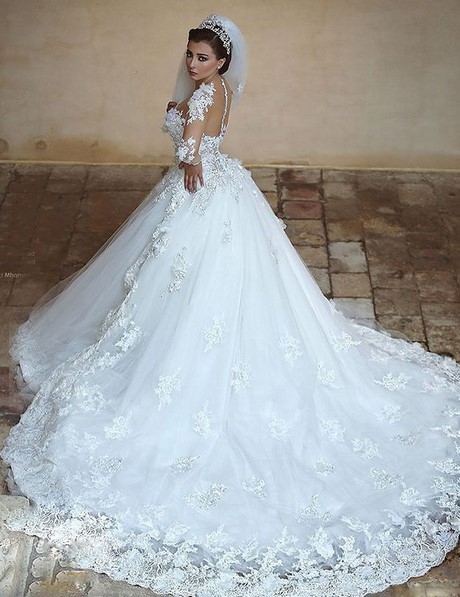 Longue robe de mariage