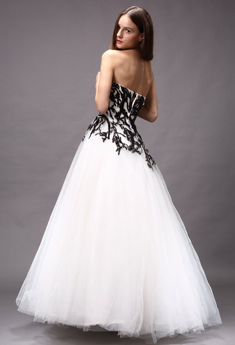 Robe de mariée noire et blanche