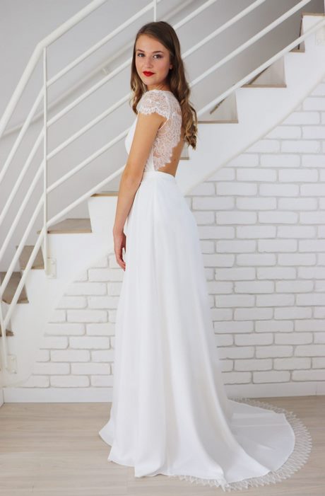 Robe de mariée ouverte devant