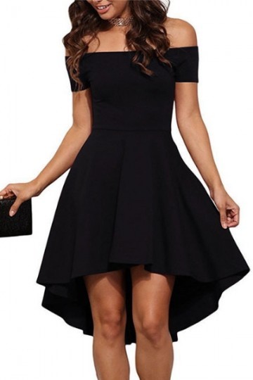 Robe noire plus longue derriere