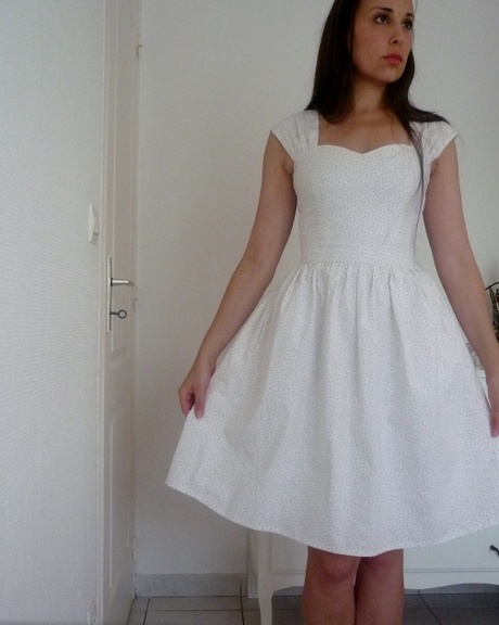 Robe annee 50 blanche