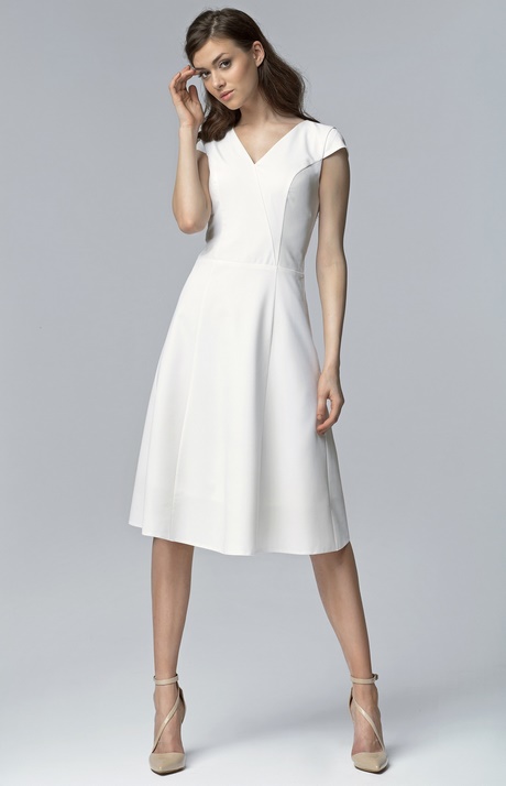 Robe blanche habillee