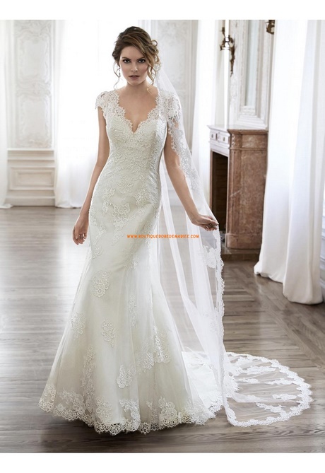 Robe mariée col v