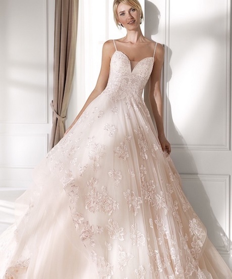 Robe de mariée en couleur 2020