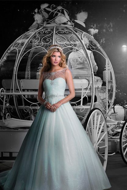 Robe du film cendrillon 2020