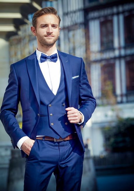 Costume de mariage bleu roi