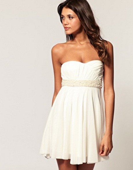 Robe bustier en tulle