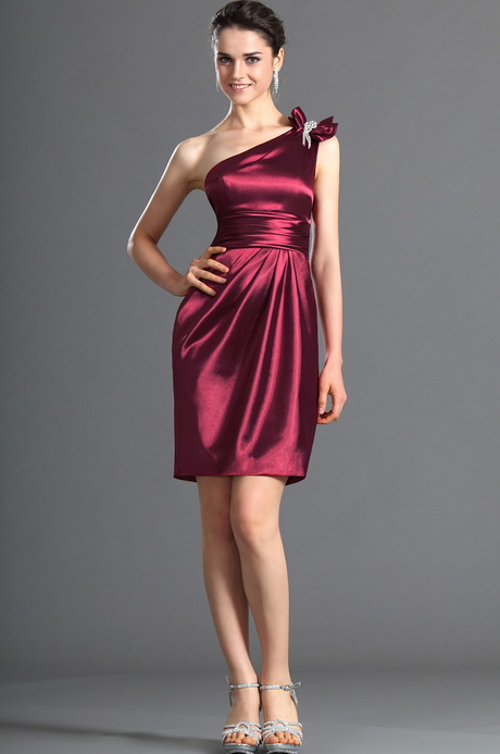 Robe courte en satin