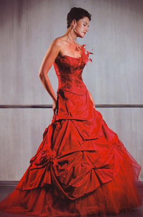 Robe de marié rouge