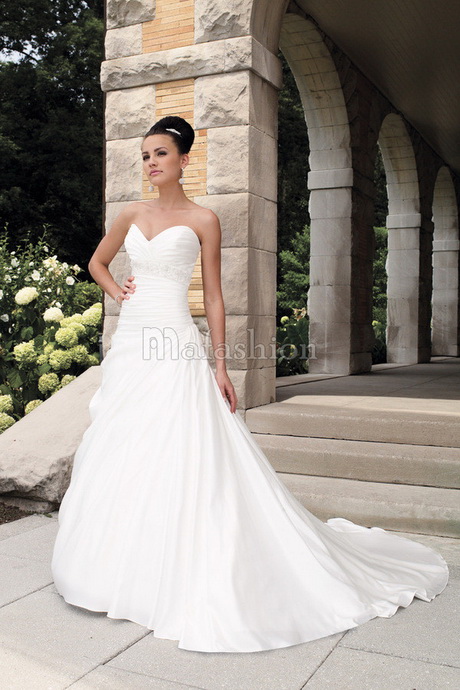 Robe de mariée avec traine