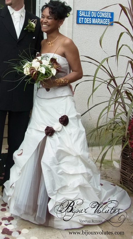 Robe de mariée chocolat et ivoire