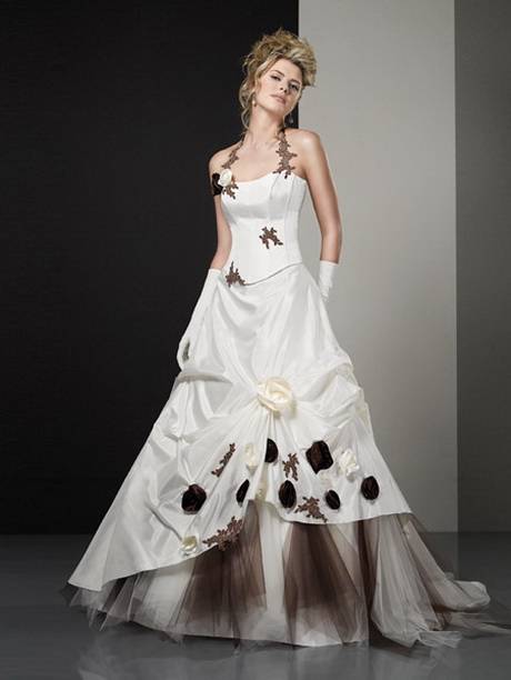 Robe de mariée ivoire et chocolat