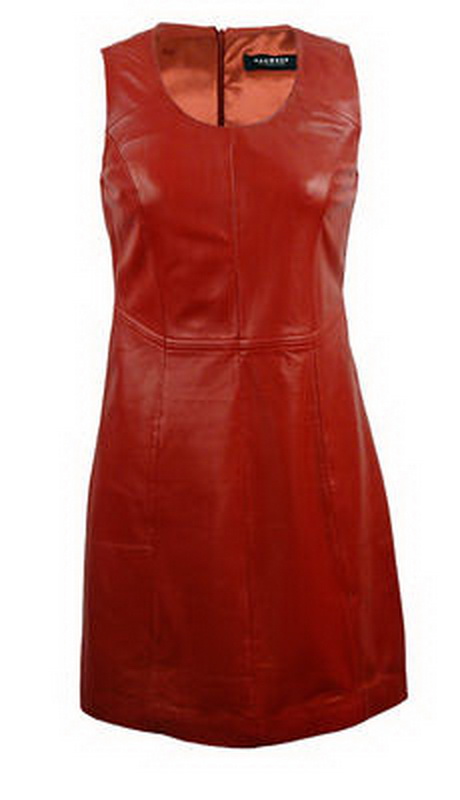 Robe en cuir rouge