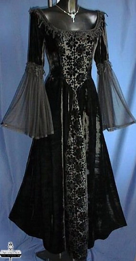 Robe gothique noire