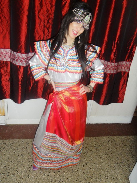 Robe kabyle traditionnel