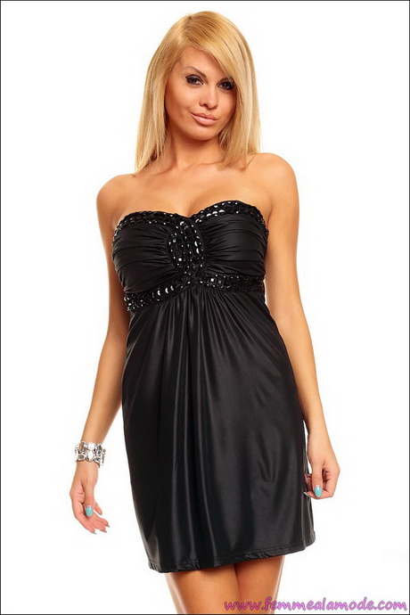 Robe noir bustier courte