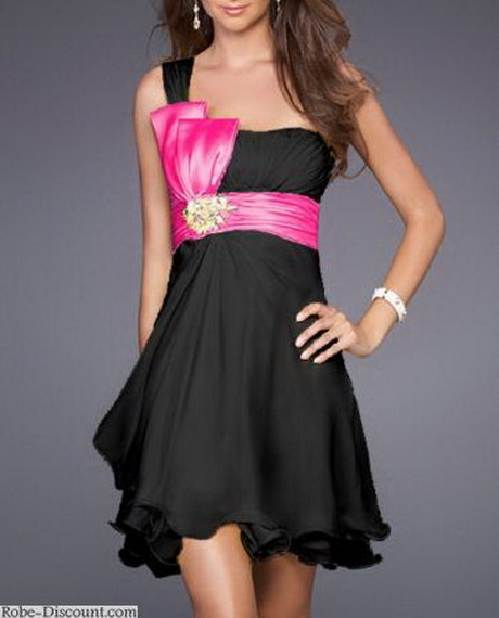 Robe noire et rose