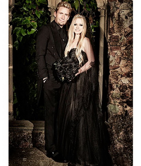 Robe noire pour un mariage