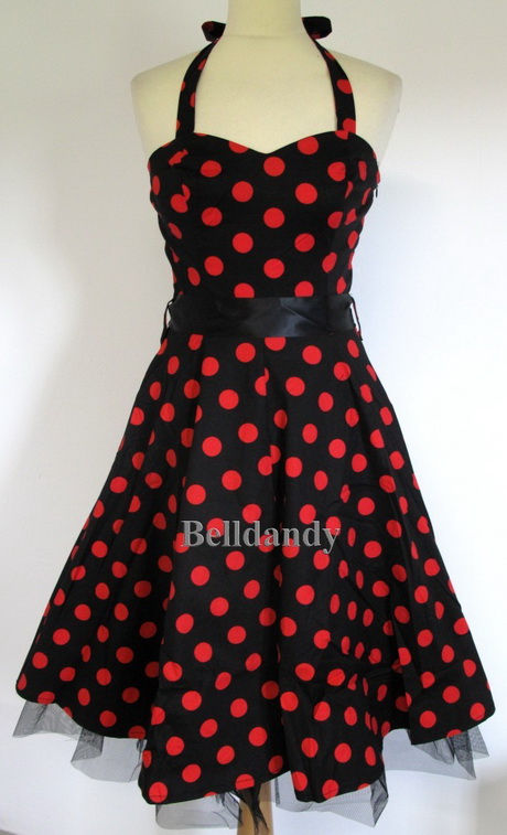 Robe rouge à pois