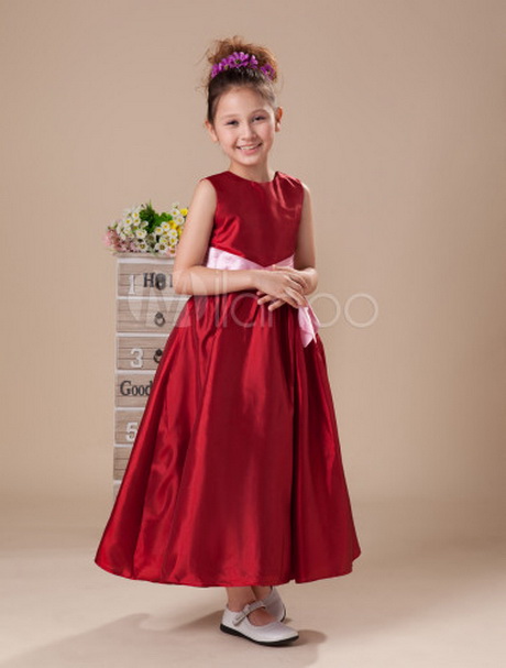 Robe rouge enfant