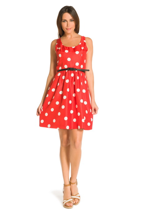 Robe rouge pois