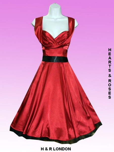 Robe rouge satin