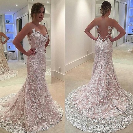 Robe avec dentelle 2018