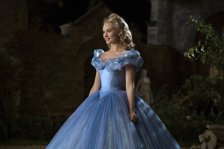 Robe cendrillon film 2018