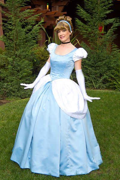 Cendrillon 2022 costumes