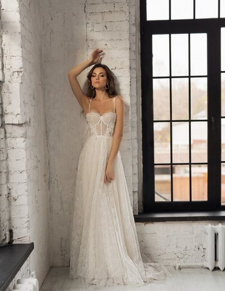 Robe avec dentelle 2022