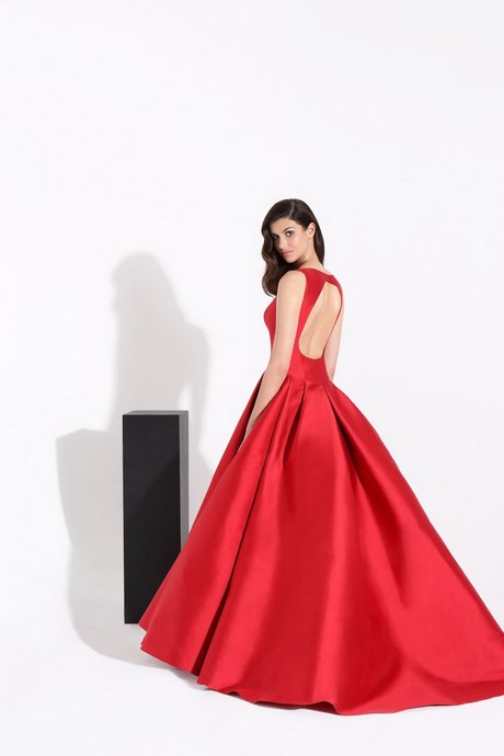 Robe de mariée rouge 2022