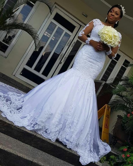 Robe en dentelle longue 2022