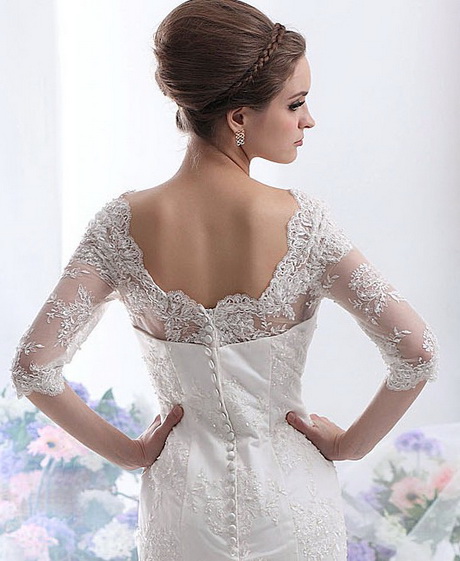 Robe blanche dentelle manche longue