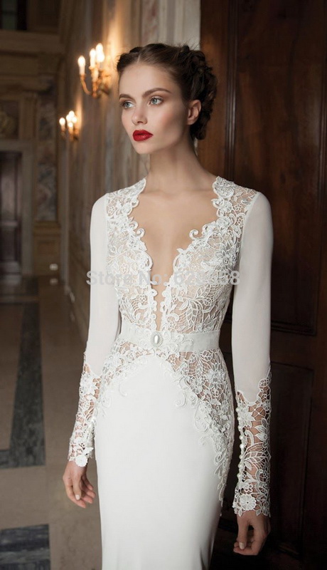 Robe blanche manche dentelle