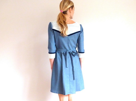 Robe en jean et dentelle