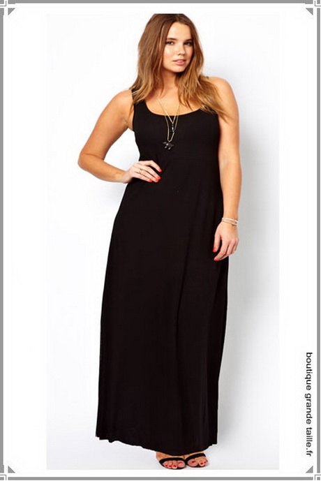 Robe noire ronde