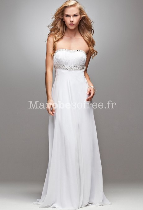 Robe blanche de ceremonie