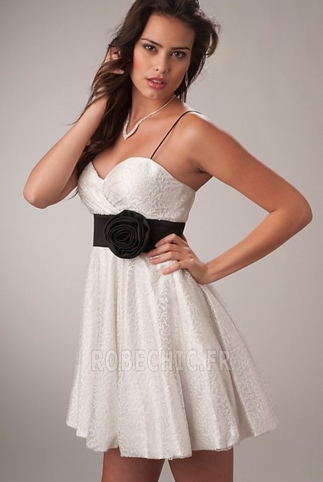 Robe courte de princesse