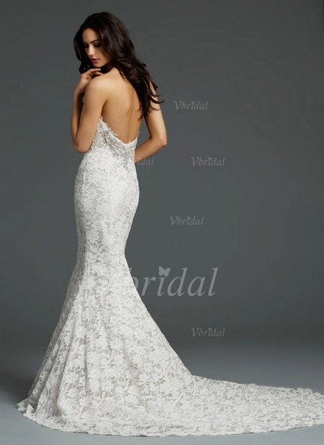 Robe de mariée avec traine longue