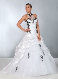 Robe de mariée blanche et noire