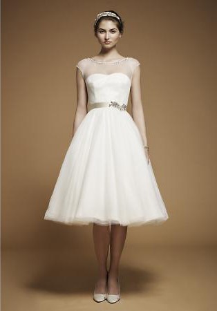 Robe de mariée courte hiver