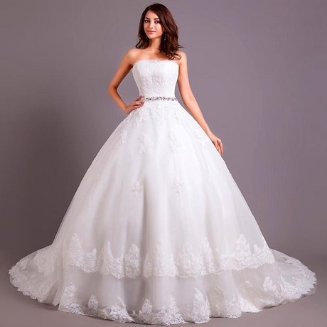 Robe de mariée de princesse avec longue traine