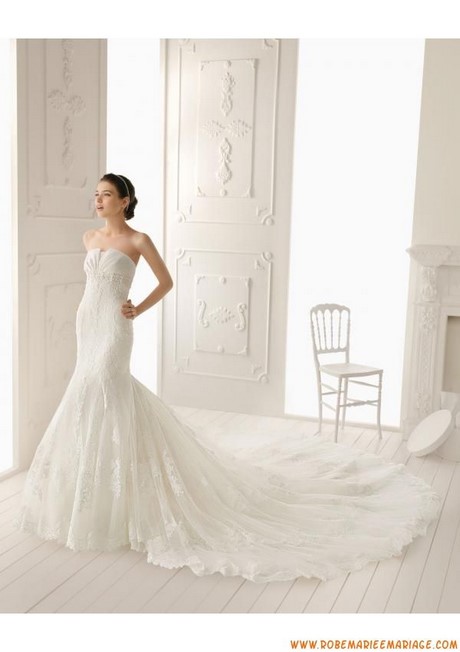 Robe de mariée dentelle longue traine