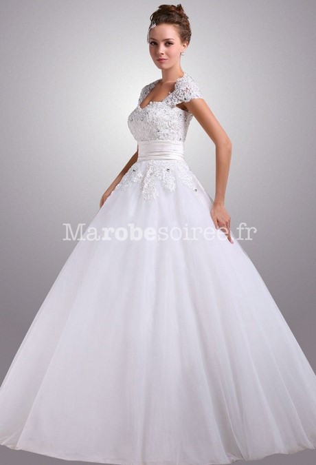 Robe de mariée manche courte dentelle